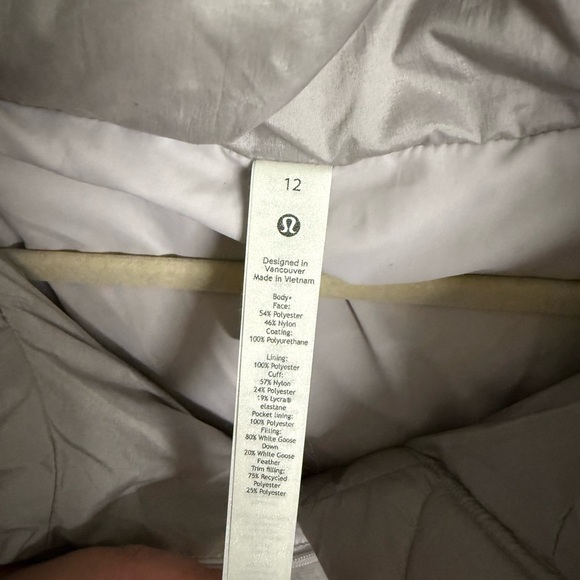 Lululemon Wunder Puff Jacket - Picture 4 of 9
